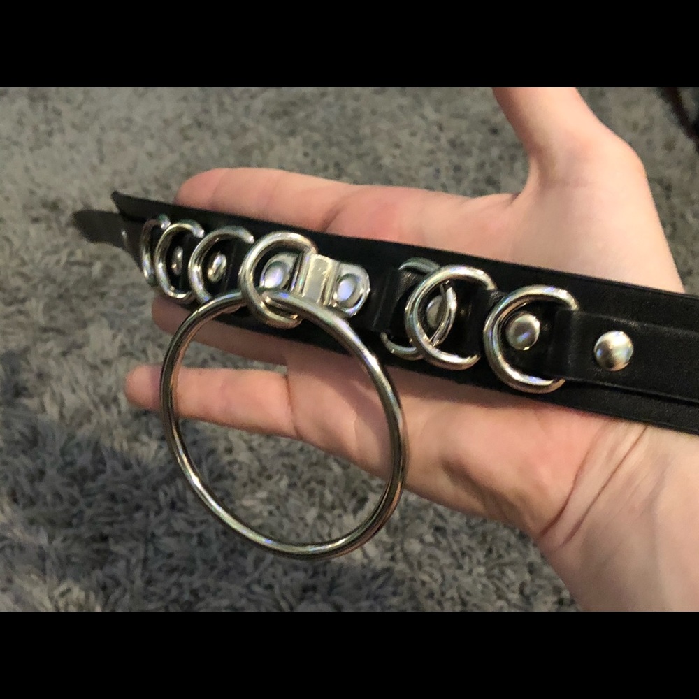 Black o ring choker
